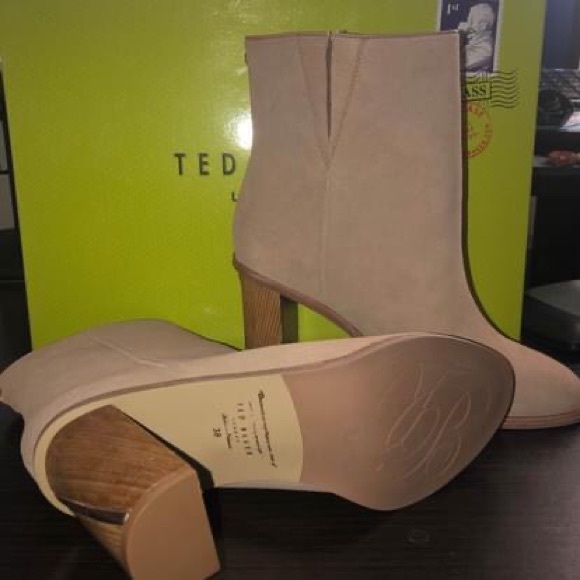 Ted Baker Camel Booties - Picture 2 of 3